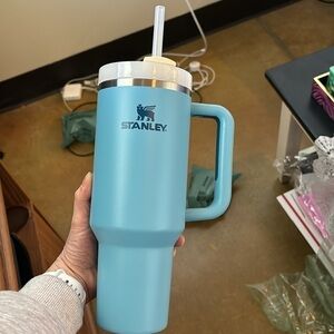 Stanley Quencher 40oz in Color Pool